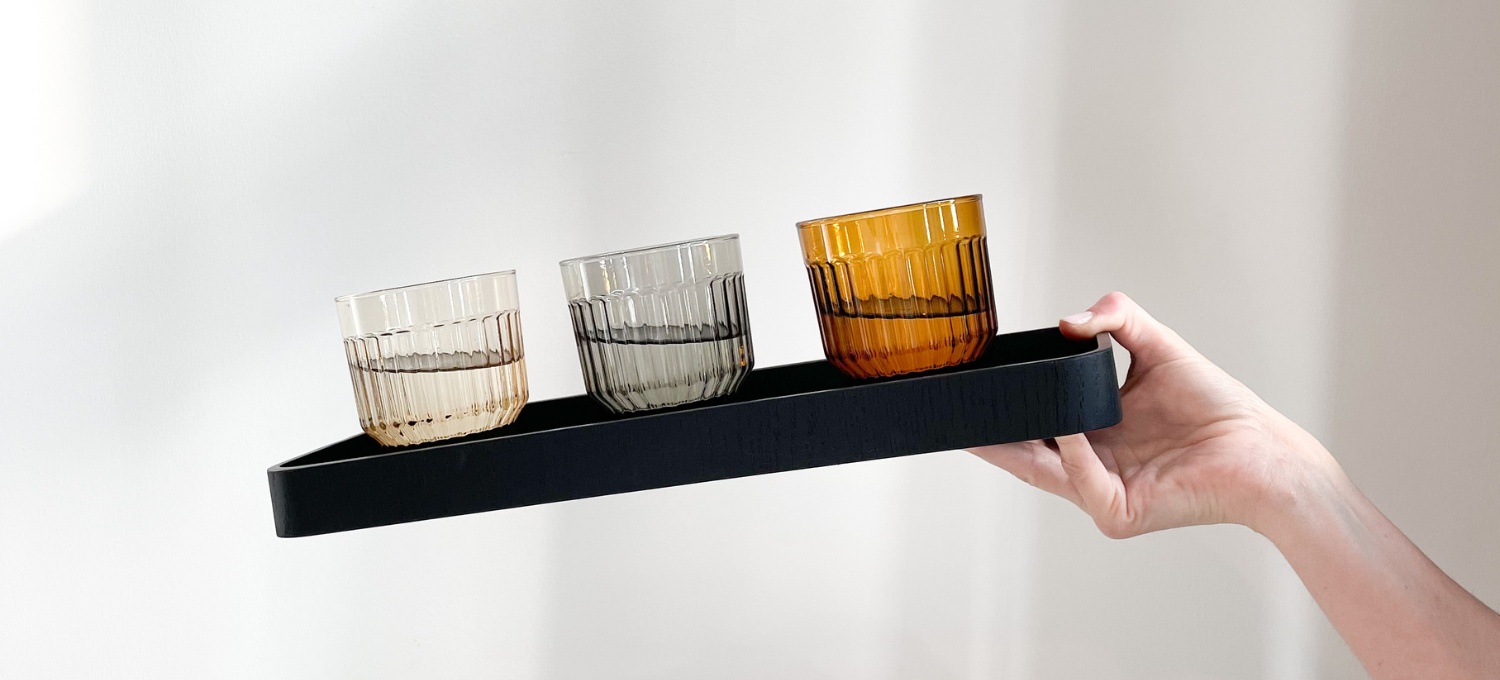 Serve tray with Lima tumblers